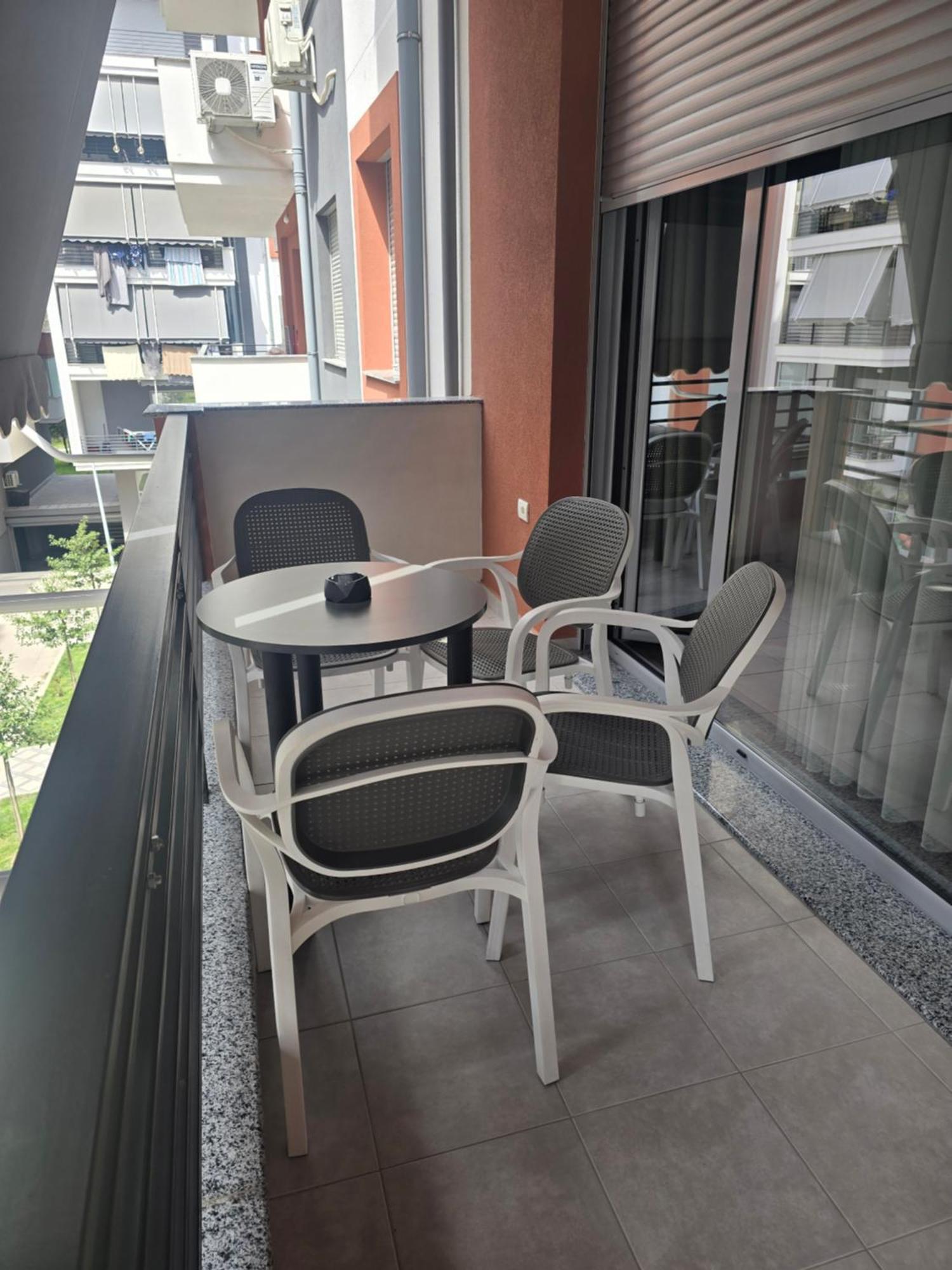 Riar Apartaments Korcza Zewnętrze zdjęcie